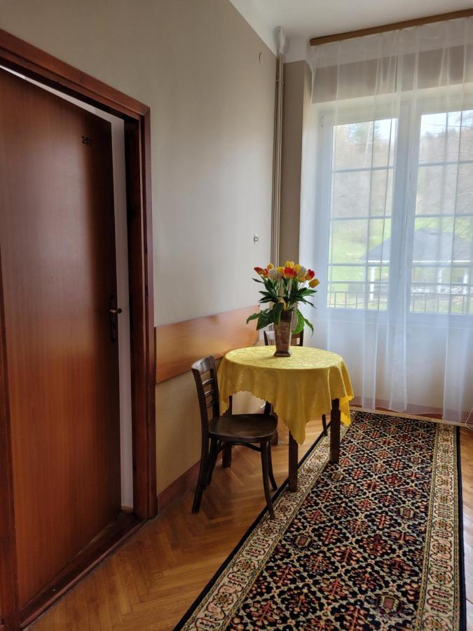 Zajazd Meran Krynica-Zdrój Esterno foto